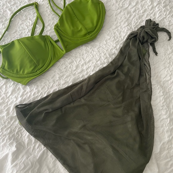 NEW 3. Piece Bikini Set - Picture 2 of 3